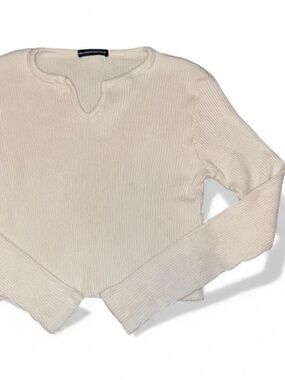 Brandy Melville Cropped Cream Long Sleeve